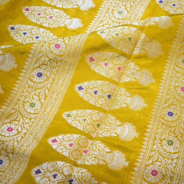 Indian Handicrafts Online by Bhartiya Handicrafts' Banarasi Saree