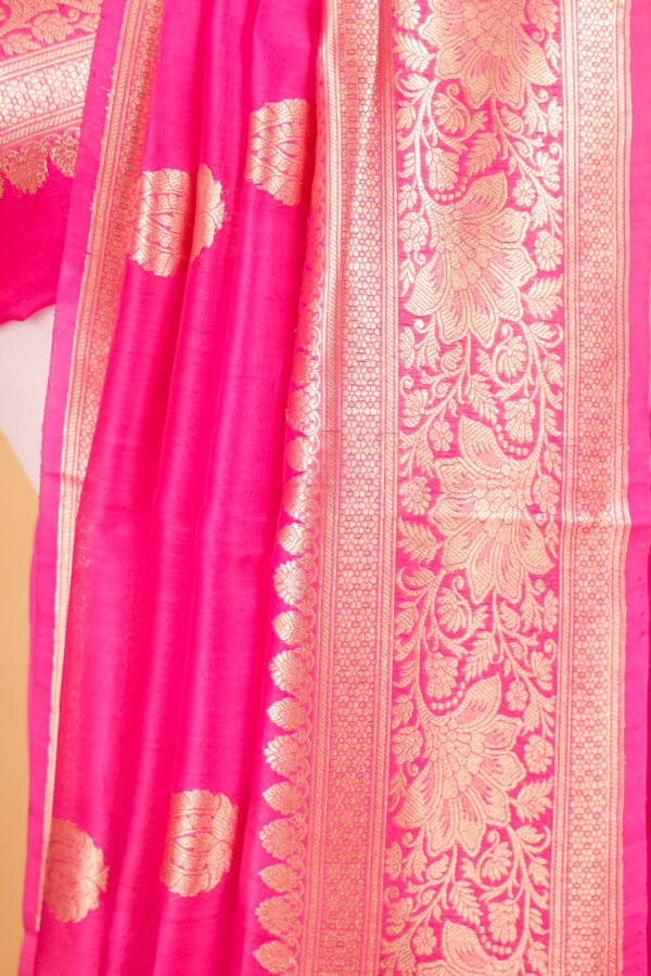 Rani Pink Organza Silk Kadhwa Saree - Image 4