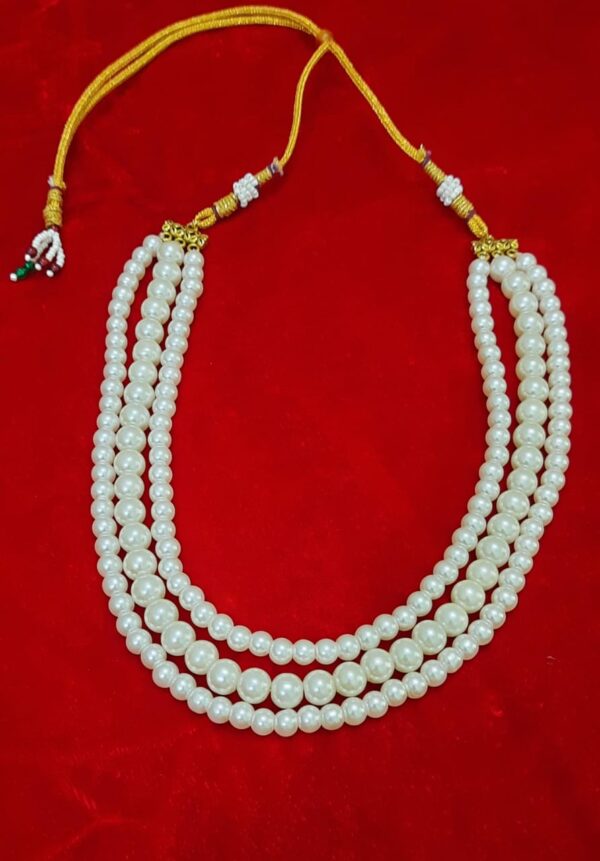White Pearl 3 Layer Neckpiece - Image 3