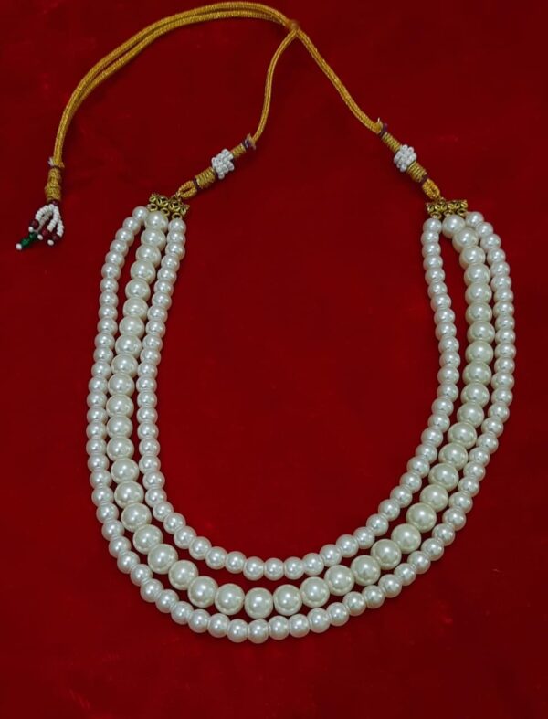 White Pearl 3 Layer Neckpiece - Image 5