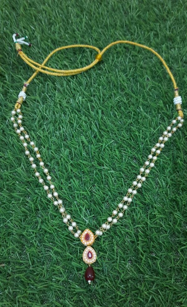 Pearls Chain Kundan Neckpiece with Earrings - Image 5