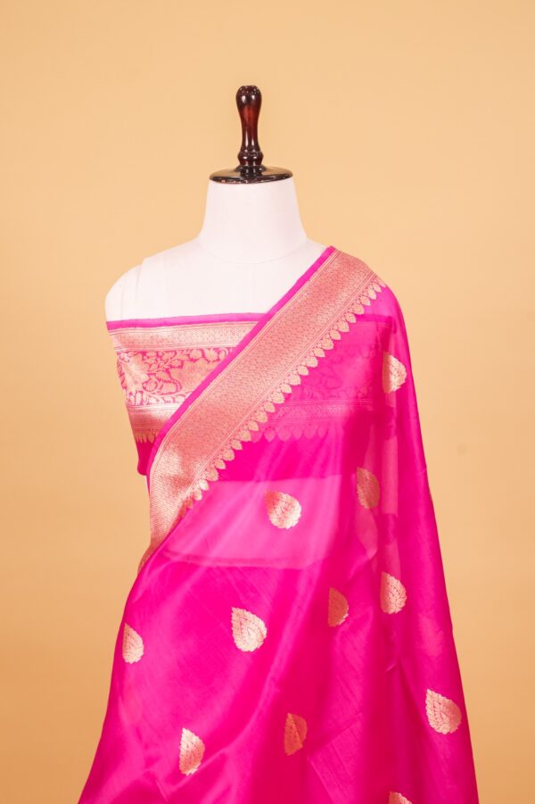 Rani Pink Organza Silk Kadhwa Saree - Image 5