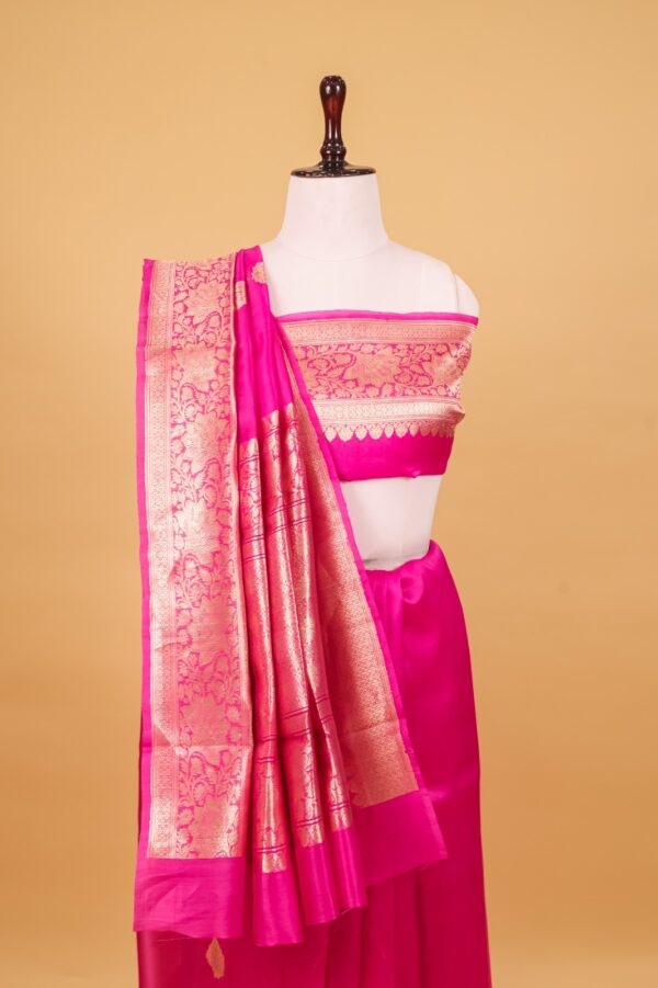 Rani Pink Organza Silk Kadhwa Saree - Image 6