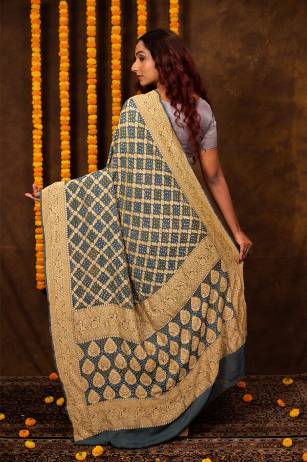 Grey Saree Georgette Silk Bandhani - Image 4